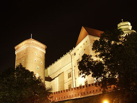 Zamek, Baszta Senatorska, widok od str.Pl. Bernardyńskiego